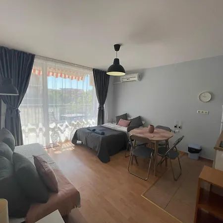 Sea Club & Grand Apartment